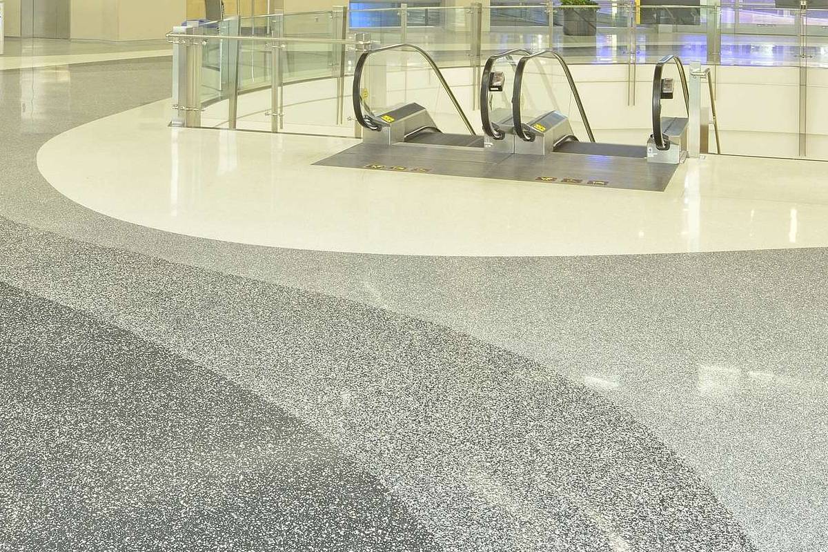 Устройство полов Terrazzo в бизнес-центре — объект в портфолио компании «Эталон»